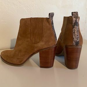Dolce Vita Tan Suede Booties